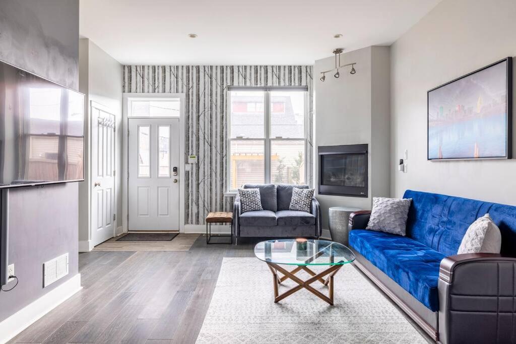 4 Bedroom 3 Bath Sleeps 10 Pet Friendly Private Backyard, 2 Car Garage, City Views, Close To All Stadiums And Casino Питсбърг Екстериор снимка