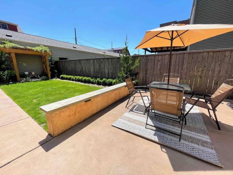 4 Bedroom 3 Bath Sleeps 10 Pet Friendly Private Backyard, 2 Car Garage, City Views, Close To All Stadiums And Casino Питсбърг Екстериор снимка
