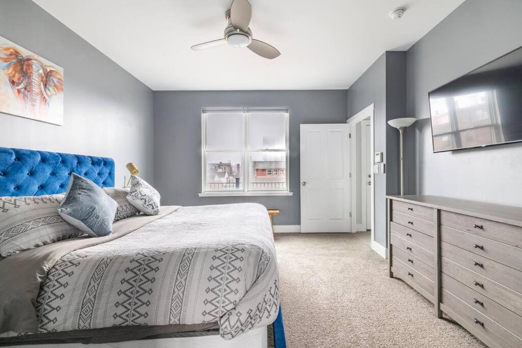 4 Bedroom 3 Bath Sleeps 10 Pet Friendly Private Backyard, 2 Car Garage, City Views, Close To All Stadiums And Casino Питсбърг Екстериор снимка