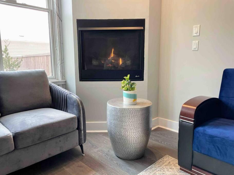 4 Bedroom 3 Bath Sleeps 10 Pet Friendly Private Backyard, 2 Car Garage, City Views, Close To All Stadiums And Casino Питсбърг Екстериор снимка